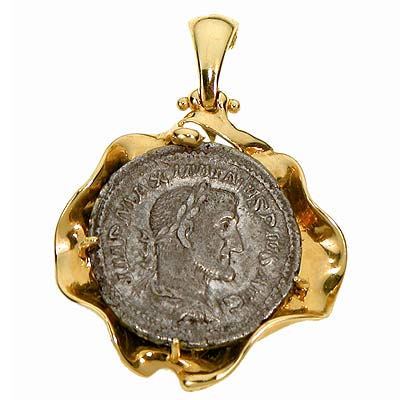 14K Gold pendant set with Ancient coin