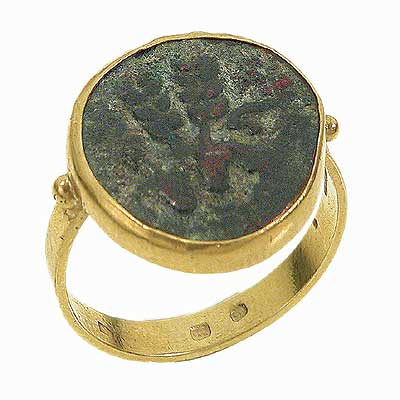 Beautiful ring set with Ancient coin