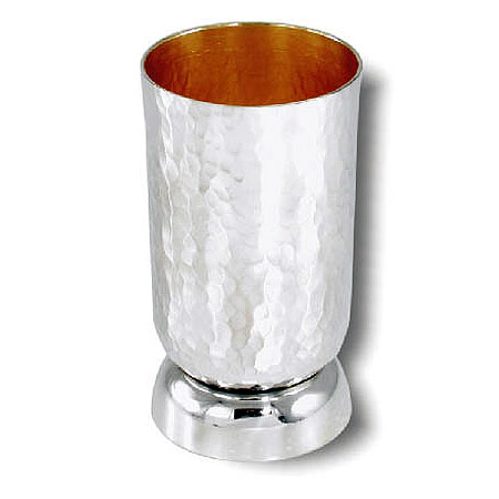 Hammered design on a base - 925 Silver Kiddush cup