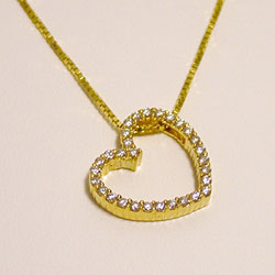 18K Gold Heart set with Dimaonds
