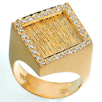 18K Gold Ring Set with 0.45 ct. Diamonds