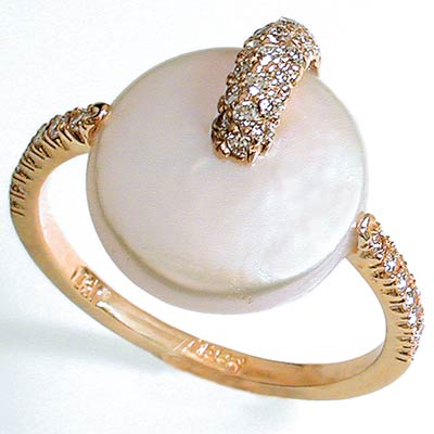 18K Gold Ring Set with Flat Pearl and 0.40 ct. Diamonds