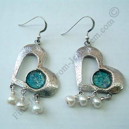 Heart design in hammered sterling silver earrings with pearls and Roman glass