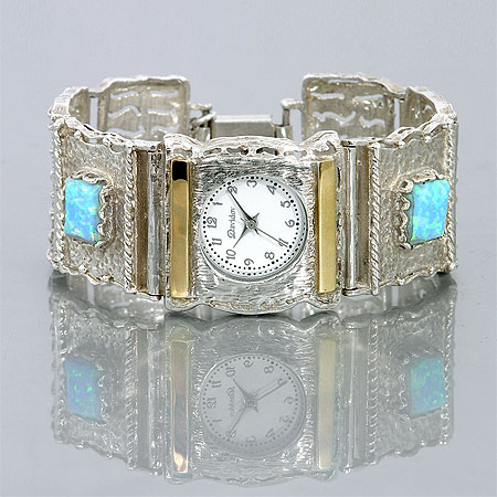 Wristwatch with silver and gold strap