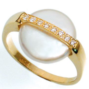 18K Gold Ring Set with Flat Pearl and Diamonds