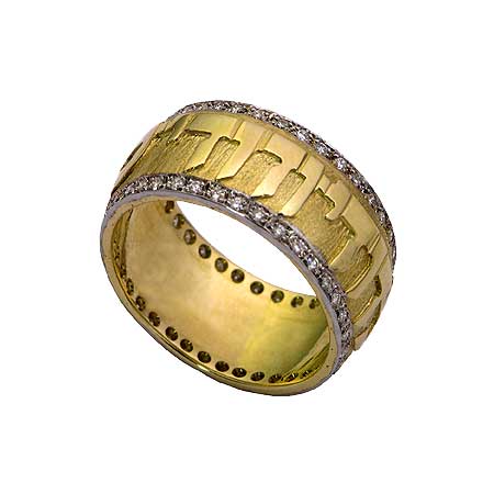 Beveled wedding ring set with diamonds 9-10 mm width
