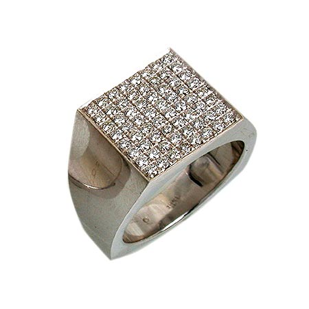 18K gold ring set with diamonds