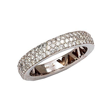 18K gold ring set with diamonds
