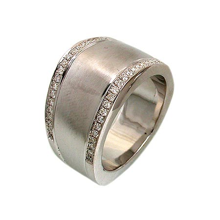 18K gold ring, set with diamonds